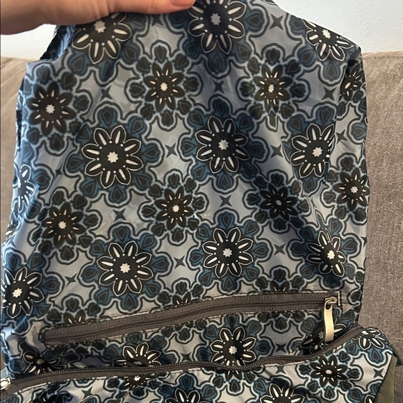 Green Crossbody Bag - Picture 8 of 9